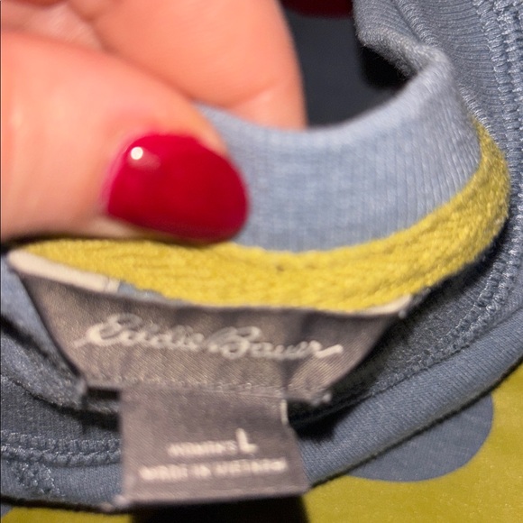 Eddie Bauer Light Blue Crewneck Sweater with Yellow Logo - Picture 3 of 3